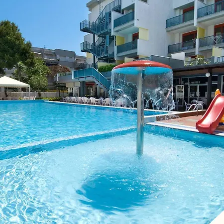 Apartment Club La Villa Rosa Di Martinsicuro